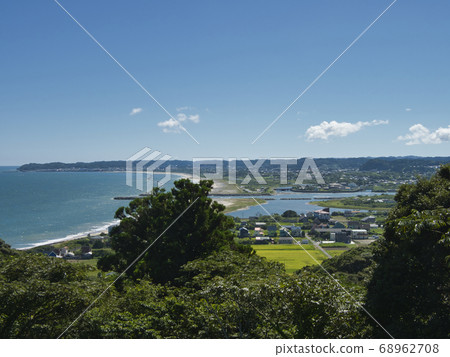 A view of the midsummer seen from near the Taito Saki Lighthouse 68962708