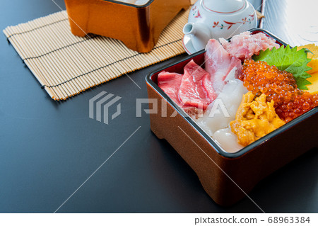Seafood bowl image Seafood bowl image 68963384