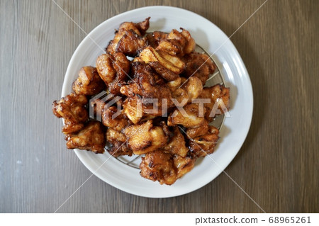Deep-fried tomato Deep-fried tomato 68965261
