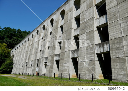 Sunny Sasaryu Buttress Dam Sunny Sasaryu Buttress Dam 68966042