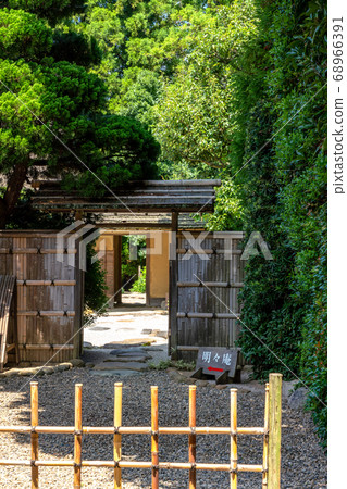 Akarian Gate Akarian Gate 68966391