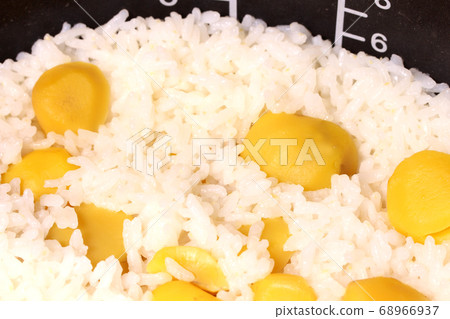 剛煮好的栗子飯 剛煮好的栗子飯 68966937