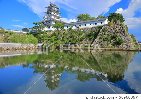 [Ehime Prefecture] Imabari Castle Tower under sunny weather 68968367