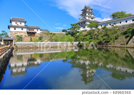 [Ehime Prefecture] Imabari Castle Tower under sunny weather 68968368