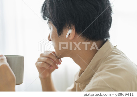 遠程工作的人和貓 遠程工作的人和貓 68969411