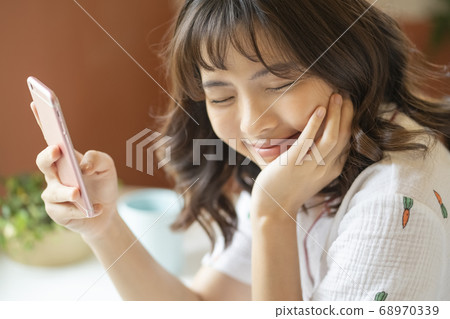 女性生活方式早晨 女性生活方式早晨 68970339