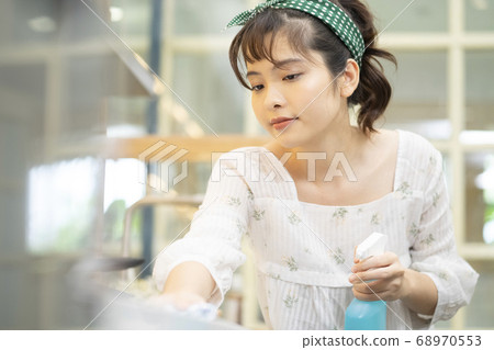 Female lifestyle housework cleaning Female lifestyle housework cleaning 68970553