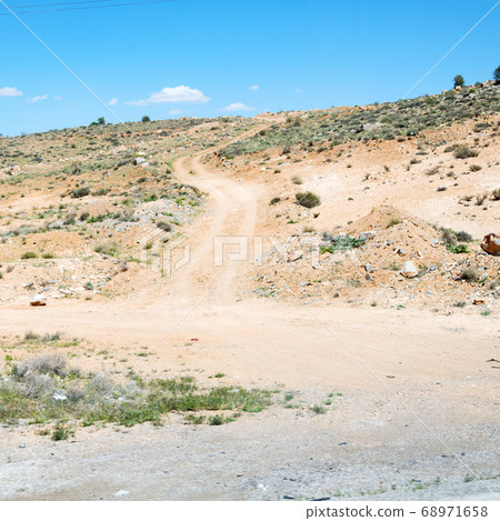 in iran   mountain 68971658