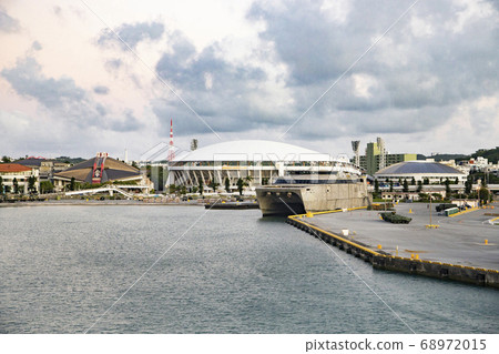The Ouyama baseball field seen from the ferry entering Naha Port 68972015
