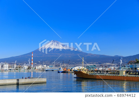 靜岡_從塔古那拉港看到的富士山 68974412
