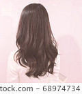 Long hair rolling style 68974734