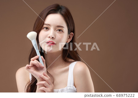 Woman beauty beauty Woman beauty beauty 68975222