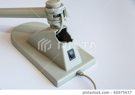 Breakdown of household appliances. 68975637