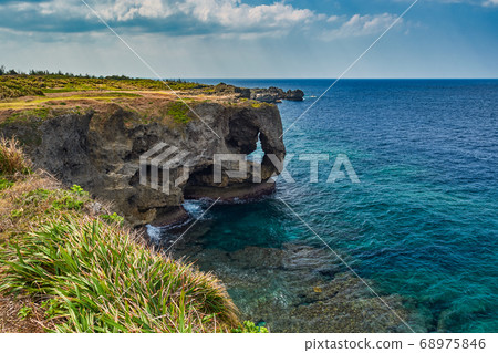 Beautiful coastline of Okinawa island in Japan Beautiful coastline of Okinawa island in Japan 68975846