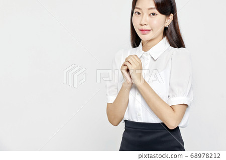 Young woman, business, career woman, business woman Young woman, business, career woman, business woman 68978212
