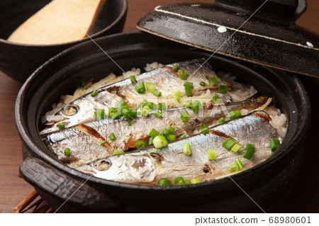 秋天劍魚煮熟的米 秋天劍魚煮熟的米 68980601