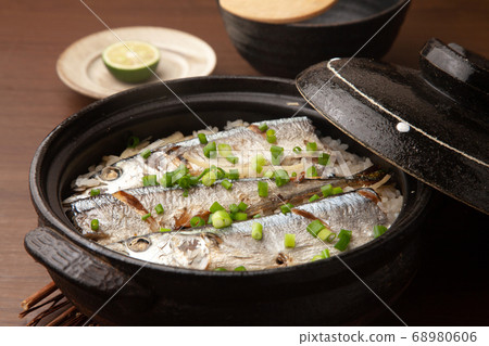 秋天劍魚煮熟的米 68980606