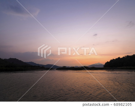 日月潭，黃昏，台灣 68982105