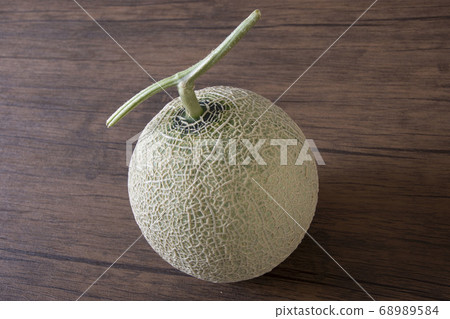 Image shot in the sweet melon studio 68989584