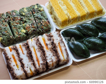 韓國傳統艾蒿糕，紅豆糕，南瓜餅，鬆餅 68990126