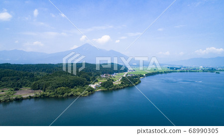 《Fukushima Prefecture》Lake Inawashiro 68990305