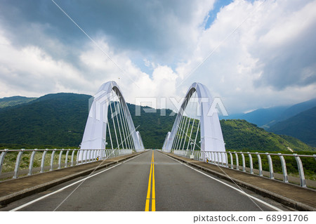 臺灣高雄六龜新威大橋Taiwan Kaohsiung Liugui Xinwei Bridge 臺灣高雄六龜新威大橋Taiwan Kaohsiung Liugui Xinwei Bridge 68991706
