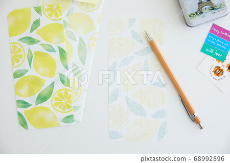 令人耳目一新的筆記和可愛的貼紙 令人耳目一新的筆記和可愛的貼紙 68992896