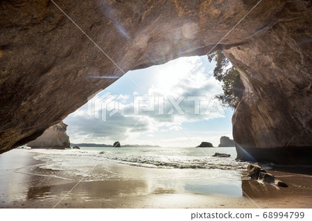 Cathedral beach 68994799