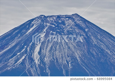 Mt. Fuji with the first snow from Mt. 68995084