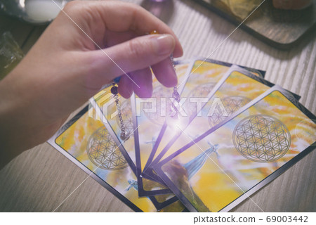 Tarot cards and dowsing Tarot cards and dowsing 69003442