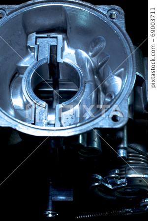 Carburetor vacuum piston overhaul 69003711