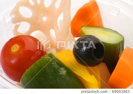 Convenience pickles 69003865