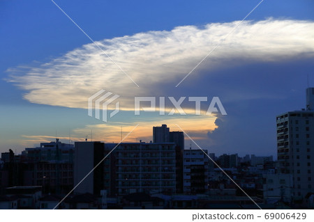 Kanato cloud 69006429