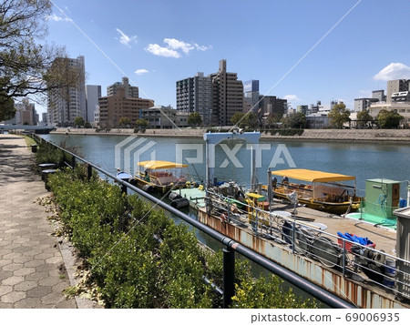 一個充滿河流的城市 一個充滿河流的城市 69006935