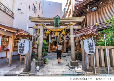Japan's Tokyo cityscape: Koami Shrine, which is rapidly gaining popularity as a fortune-teller and Zenrai Benten = Nihombashi Koami-cho, Chuo-ku Japan's Tokyo cityscape: Koami Shrine, which is rapidly gaining popularity as a fortune-teller and Zenrai Benten = Nihombashi Koami-cho, Chuo-ku 69008073
