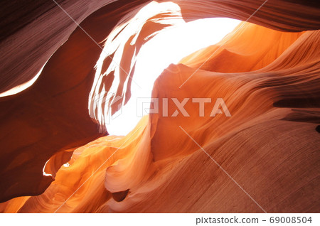 Lower Antelope Canyon with a fantastic and beautiful pattern that shines in in the summer sun Lower Antelope Canyon with a fantastic and beautiful pattern that shines in in the summer sun 69008504