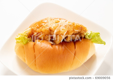 Rolled bread sandwich chicken Nanban. (White background) Rolled bread sandwich chicken Nanban. (White background) 69009056