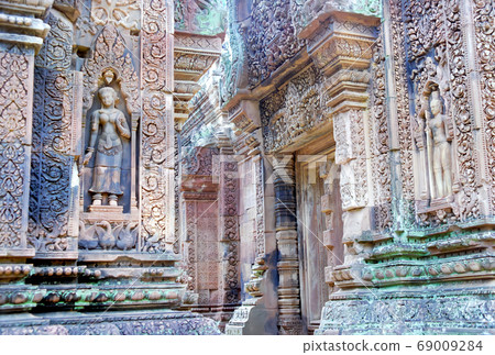 Exquisite relief of Banteay Srei, Angkor ruins Exquisite relief of Banteay Srei, Angkor ruins 69009284