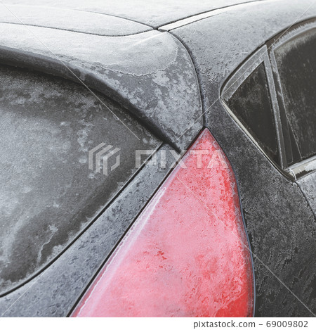Frozen car Frozen car 69009802