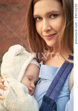 mom and baby mom and baby 69010290