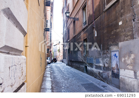 Alley of Italy Alley of Italy 69011293