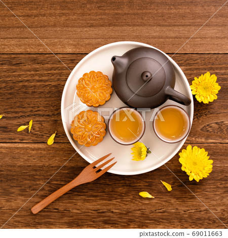 月餅 中秋節 頂視圖 Moon cake Mid-Autumn Festival げっぺい 十五夜 69011663