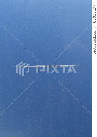 Car body scratches 69013177