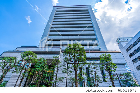 Tokyo cityscape in Japan 69013675