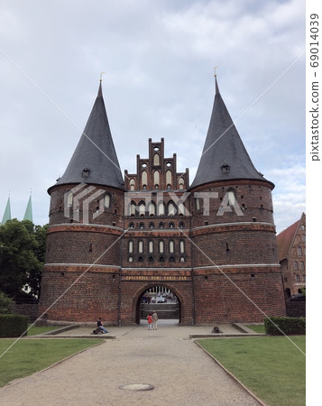Holsten Gate in Lübeck Holsten Gate in Lübeck 69014039