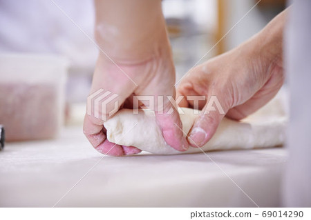 Preparation of bakery 69014290