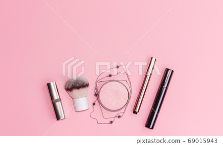 Flat lay composition with decorative makeup 69015943