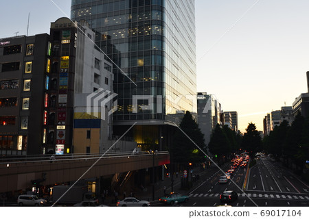 晚上仙台站前的風景 晚上仙台站前的風景 69017104