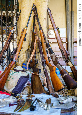 Gun market in Nizwa 69021794
