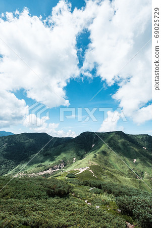 Kenashi山,Gakfu山和Tsunabe山的風景。 Kenashi山,Gakfu山和Tsunabe山的風景。 69025729